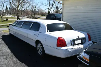 Ready to work. DaBryan Coach Builder, Extended with aluminum body. Good unit for starter or to add t...