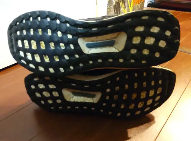 Adidas ultra boost, men's size 11.5,  in Men's Shoes in City of Toronto - Image 6