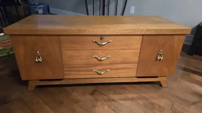 Practically new Lane Ceder Chest. Aroma tight and made for storage of bedding, blankets and the like...