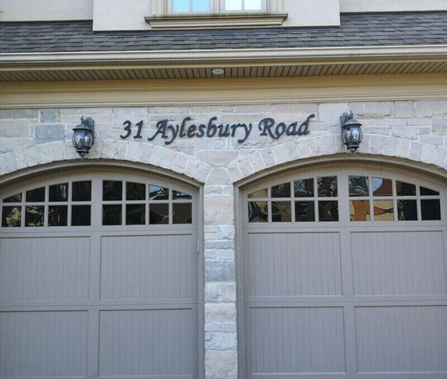 Residential Custom Cursive Script House Address Guelph in Outdoor Décor in Guelph - Image 3