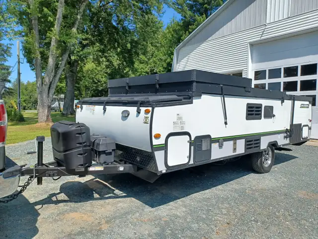 ROCKWOOD A213HW 2020 (FOREST RIVER) in Travel Trailers & Campers in Victoriaville - Image 3