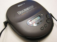 RARE SONY D-340 DISCMAN PORTABLE CD PLAYER BETTER MODEL
