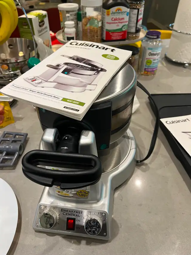 Cuisinart Waffle and Omlette maker - rare combo