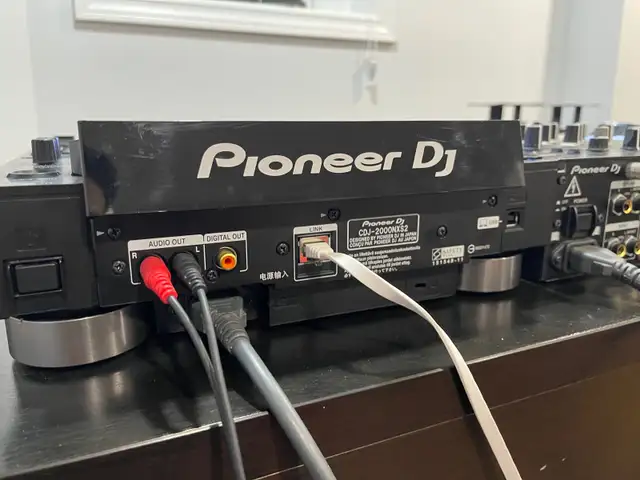 Cdj2000NXS2 & DJM900NXS2 for sale  in Performance & DJ Equipment in Markham / York Region - Image 5