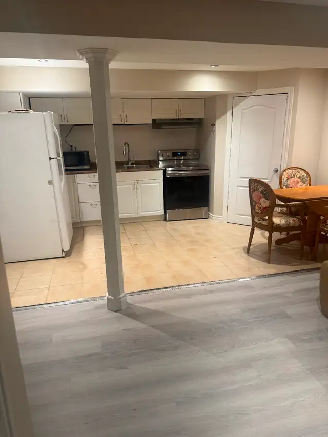 Spacious Basement Apartment! Complete privacy! Separate Entrance