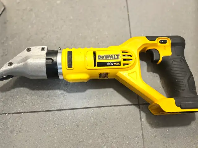 DEWALT DCS491 18ga Cordless Shear 