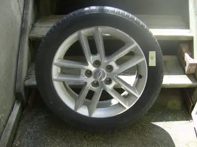 Chev Impala Rims and Tires, Rims will fit 2006 - 2013, 18 inch rims, center Bore - 70.3mm, bolt patt...