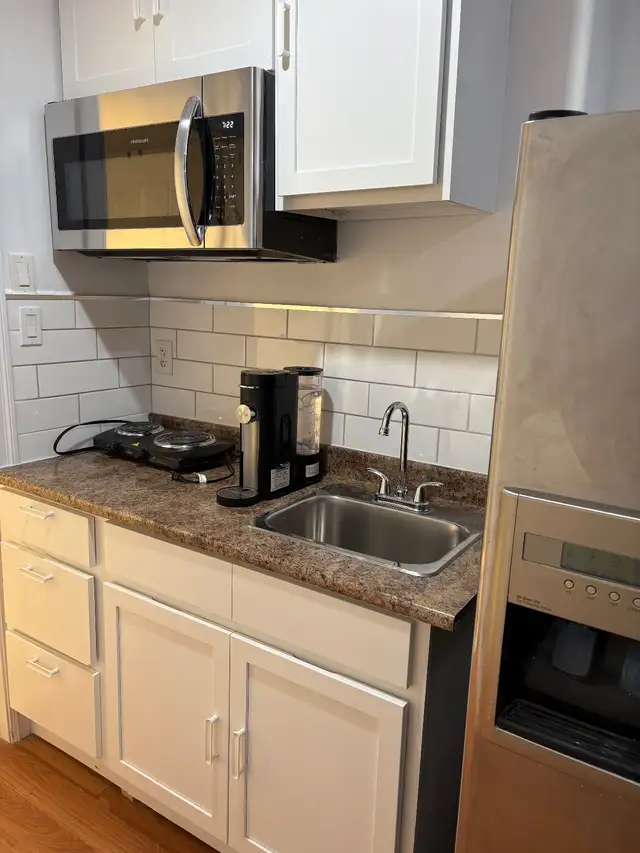 Bachelor in Bedford for rent in Short Term Rentals in Bedford - Image 15