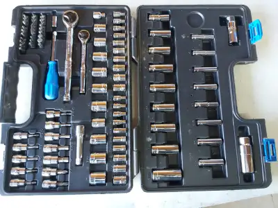 Set is in new condition. Lifetime warranty. Any piece that fails will be replaced free at any CanTir...