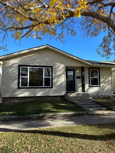 3 bedroom main floor available immediately. Close to shopping, 5 minutes walk to bus route and 3 min...