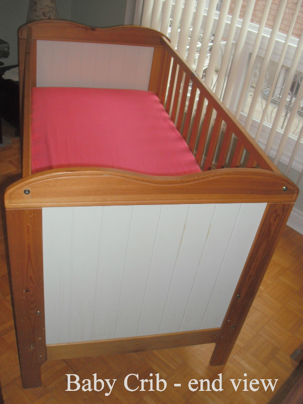 CRIB to BED, convertible, wood, mattress, Aquarium soother in Cribs in City of Toronto - Image 4