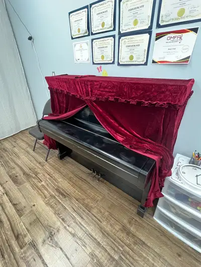 Yamaha Upright Piano U2 Made in Japan Sell as is