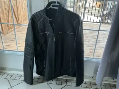 Men’s large leather jacket new never worn, View more
