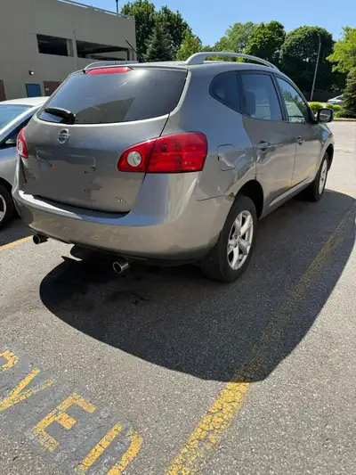 2009 Nissan Rougue, Automatic, AC, cruise, power windows, power locks, cruise control, keyless entry...