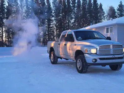 Dodge diesel runs and drives great has 272,000 km.
