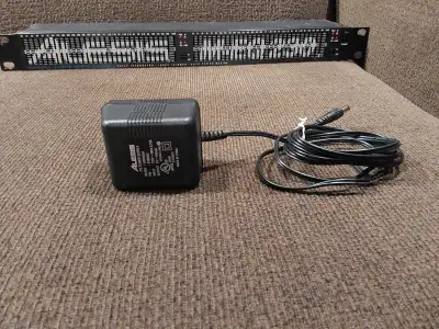 Alesis M-EQ 230 Stereo 30 Band Rackmount EQ w/Adaptor, View more