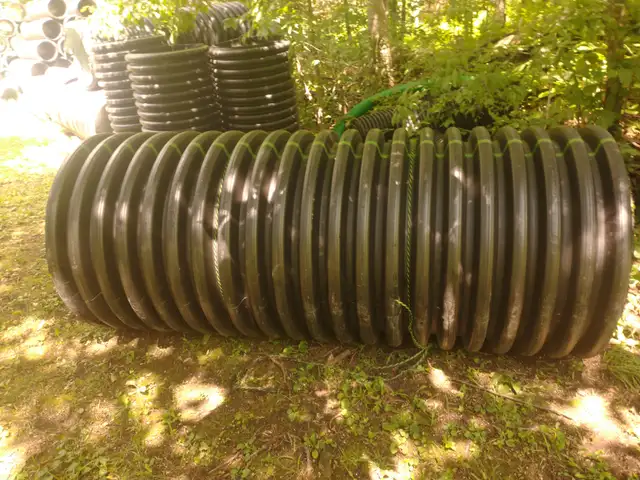 CALVRETTE, PONCEAU, TUYAUX. CULVERT, PIPE in Other in Gatineau - Image 6