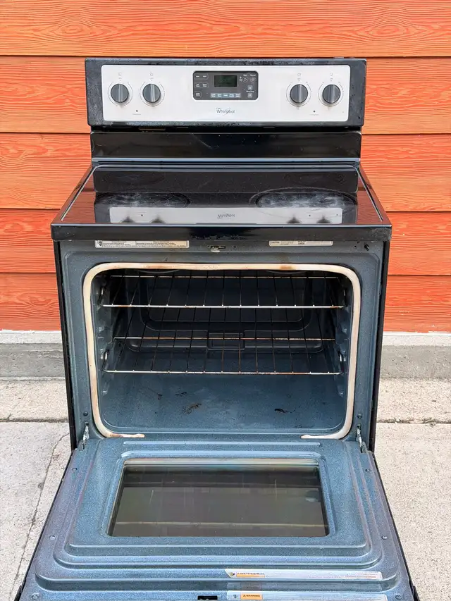 Whirlpool Stainless Steel Electric Range – 30” in Stoves, Ovens & Ranges in Mississauga / Peel Region - Image 7