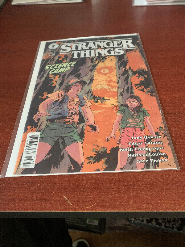 VARIANT B Dark Horse Stranger Things Science Camp #3 of 4 VF/NM. dans Bandes dessinées  à Longueuil/Rive Sud