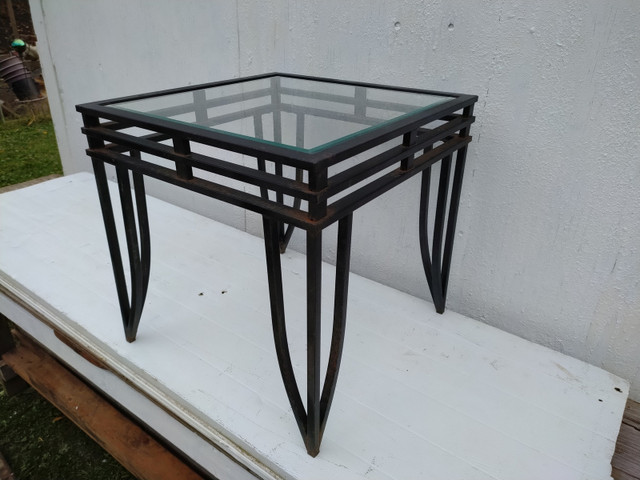 Bargain Alert! SMALL Used Patio Table 2'x2' - Only $10 in Patio & Garden Furniture in St. Catharines