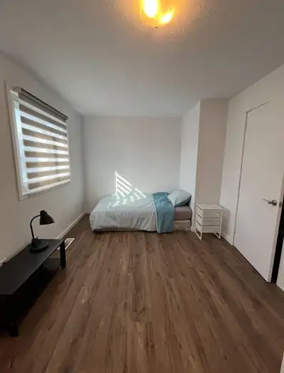 room with private bathroom for rent