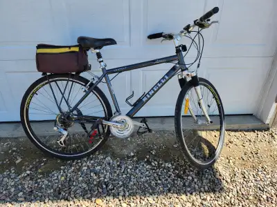 Minelli Hybrid Road Bike, View more