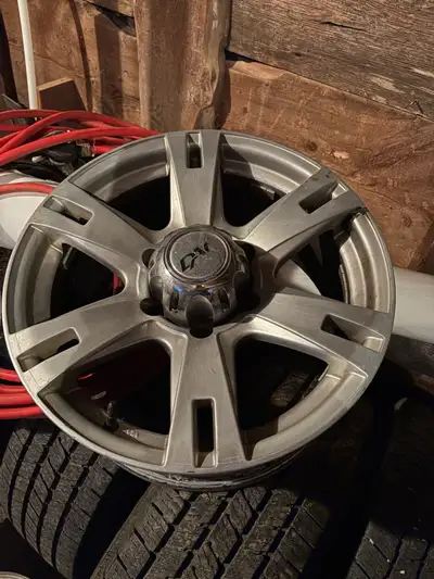 4 rims with sensors Gmc 1/2 ton