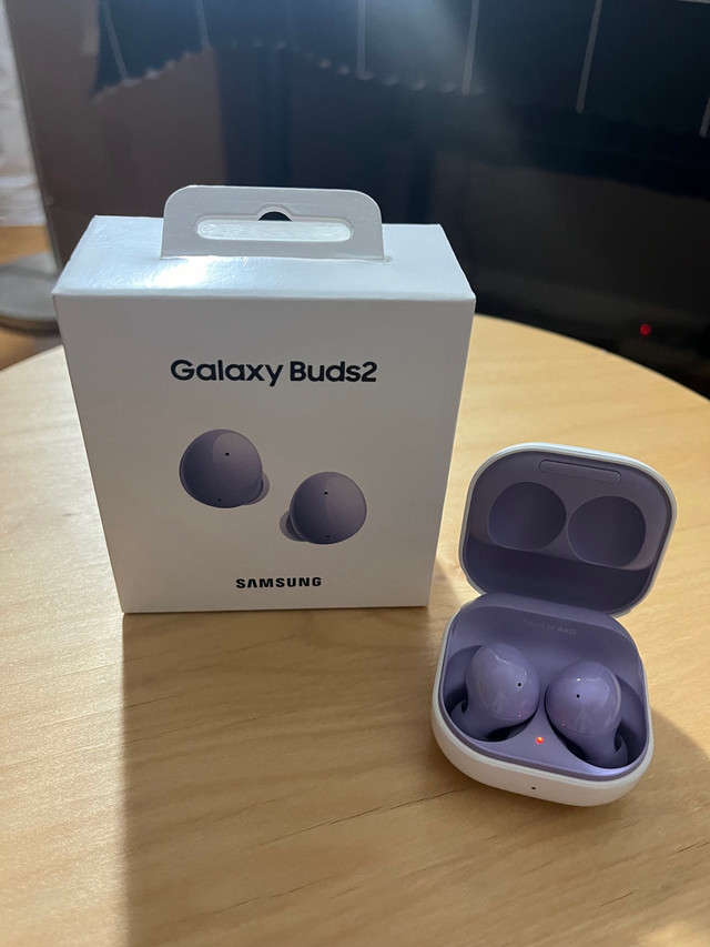 Samsung Galaxy buds2 earphone open only in General Electronics in City of Toronto
