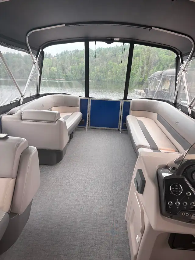 A+vendre+ponton+++princecraft++Velcra+2022++23+pieds+ in Powerboats & Motorboats in Lac-Saint-Jean - Image 4