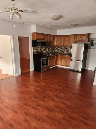 2 br apartment for rent in downtown Elliot Lake Utilities and Internet included