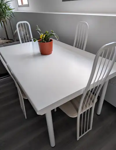 Ensemble de table à manger avec 4 chaises, View more