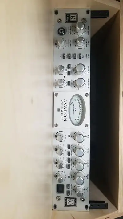 Avalon 737 preamp, View more
