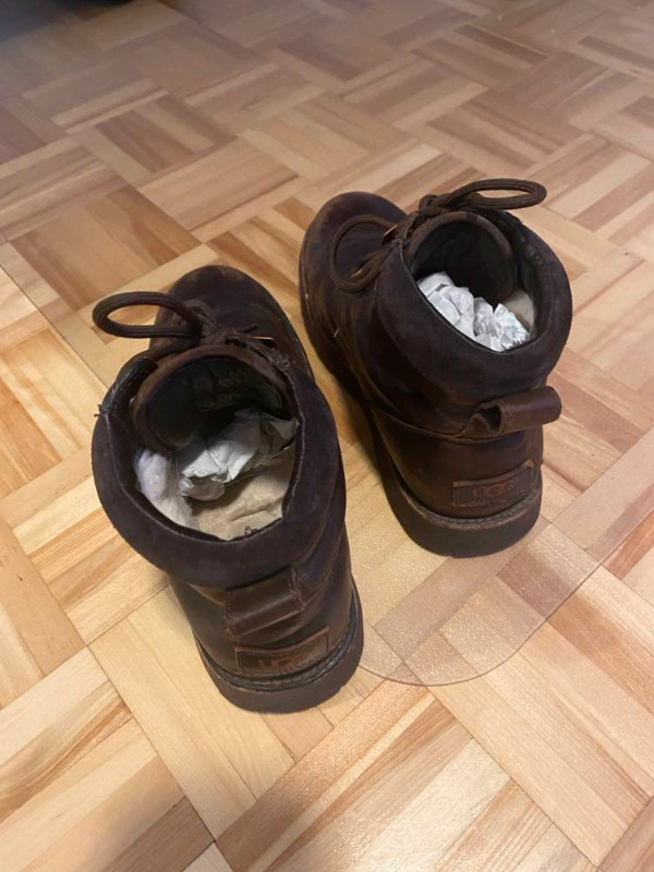 UGG Mens Seton TL Winter Boot Brown, US 8.5 dans Chaussures pour hommes  à Longueuil/Rive Sud - Image 3