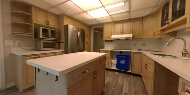 Student room for rent-3 stops to Trent U-5 min walk to bus stop in Room Rentals & Roommates in Peterborough - Image 2