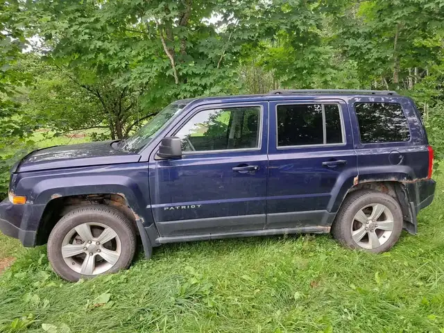 Jeep Patriot 2012 à vendre POUR LES PIÈCES in Auto Body Parts in Rimouski / Bas-St-Laurent - Image 2