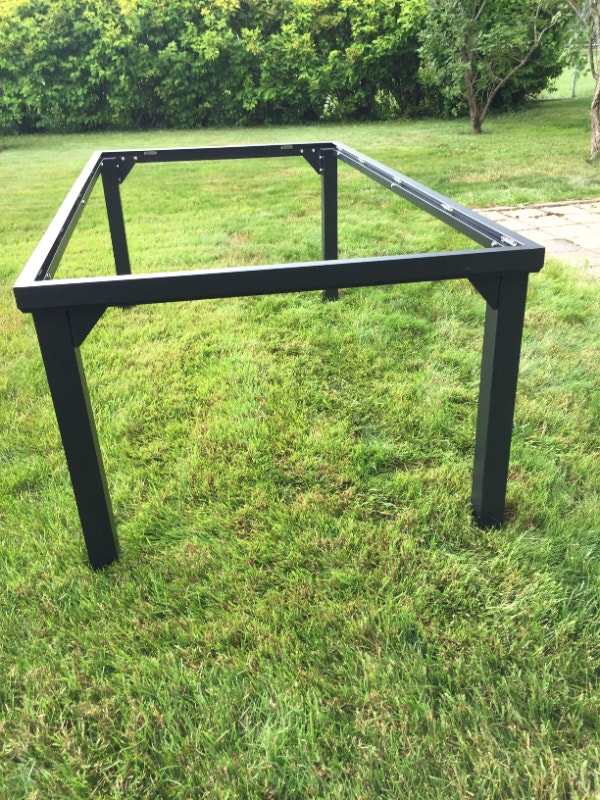 Structure ou base de table patio ou jardin en aluminium noire
