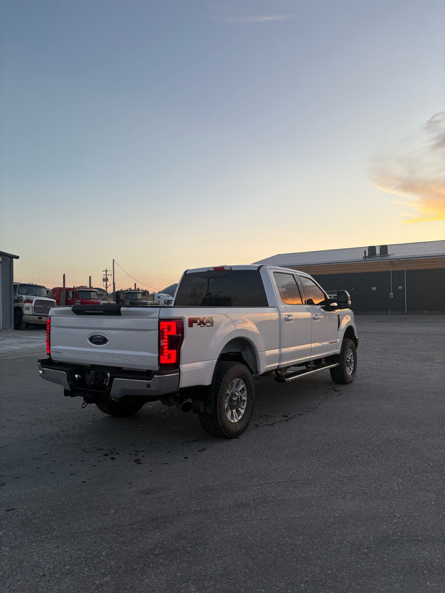 Ford F-350 Diesel in Cars & Trucks in Lethbridge - Image 4