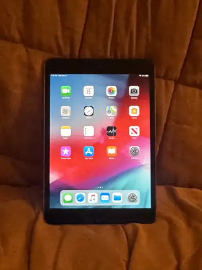 Apple iPad mini 3 gen, View more