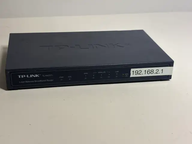 TP-Link TL-R470T+ Load Balance Broadband Router in Networking in Oakville / Halton Region - Image 4