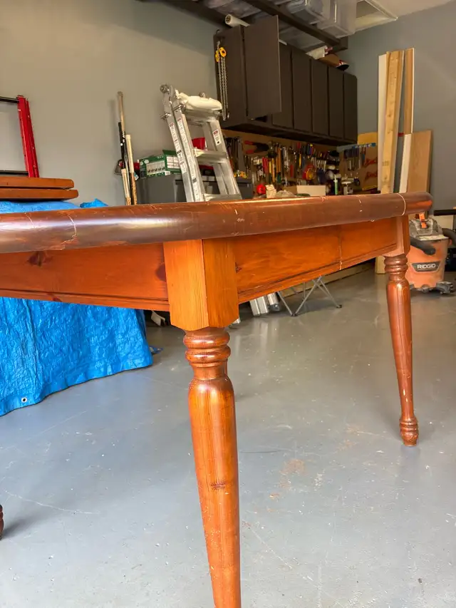 Dinning table in Dining Tables & Sets in Cole Harbour - Image 4