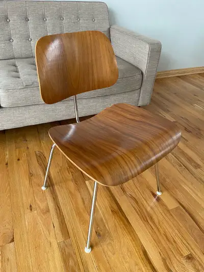 Vintage 1981 Herman Miller Eames DCM chair