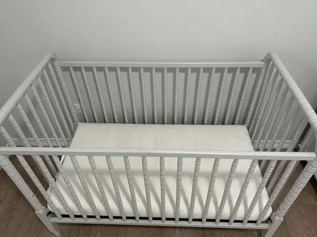 Crib by Jenny Lind with NEW Toddler Rail in Cribs in Mississauga / Peel Region - Image 5