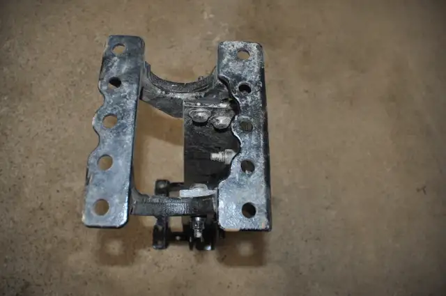 camion truck peterbilt cossmember Double nouveau new in Other in Victoriaville - Image 2