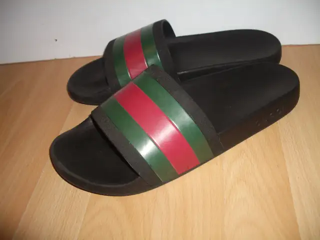 GG Gucci Pursuit 72 Slide Sandals #308234 size 10 US / 43-44 EU in Men's Shoes in City of Montréal - Image 3