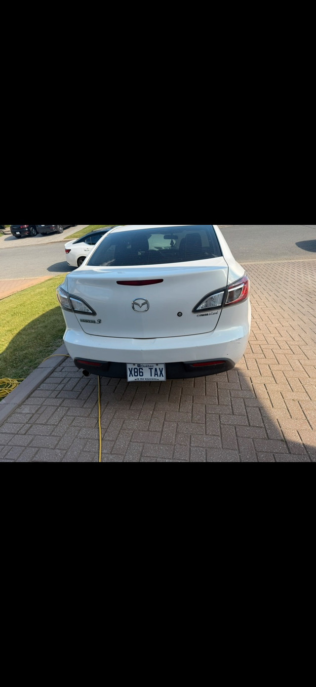 Mazda 3 2010 dans Autos et camions  à Laval/Rive Nord - Image 4