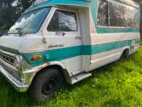 1971 Ford Chinook MOTORHOME, RARE- first year, 302 automatic