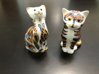 2 Royal Crown Derby Cat Paperweights 