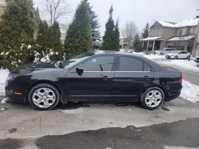 2011 Ford Fusion SE (Black) – Reliable and Stylish** Looking for a dependable and comfortable sedan?...