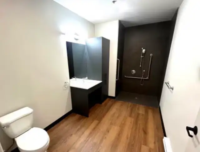 one bed room apartment  in Long Term Rentals in Winnipeg - Image 4