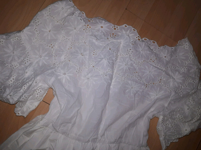 Beautifull 100%cotton light dresse size M embroderi  of flower in Women's - Dresses & Skirts in Gatineau